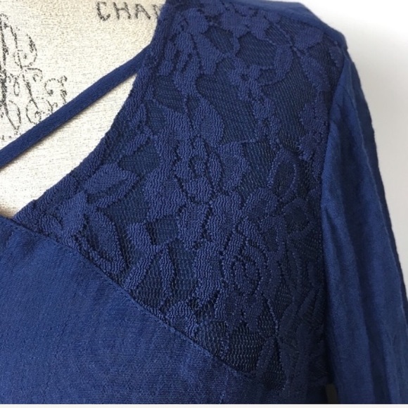 •LAST ONE• Como Vintage Cross Neckline Blouse - Picture 5 of 7